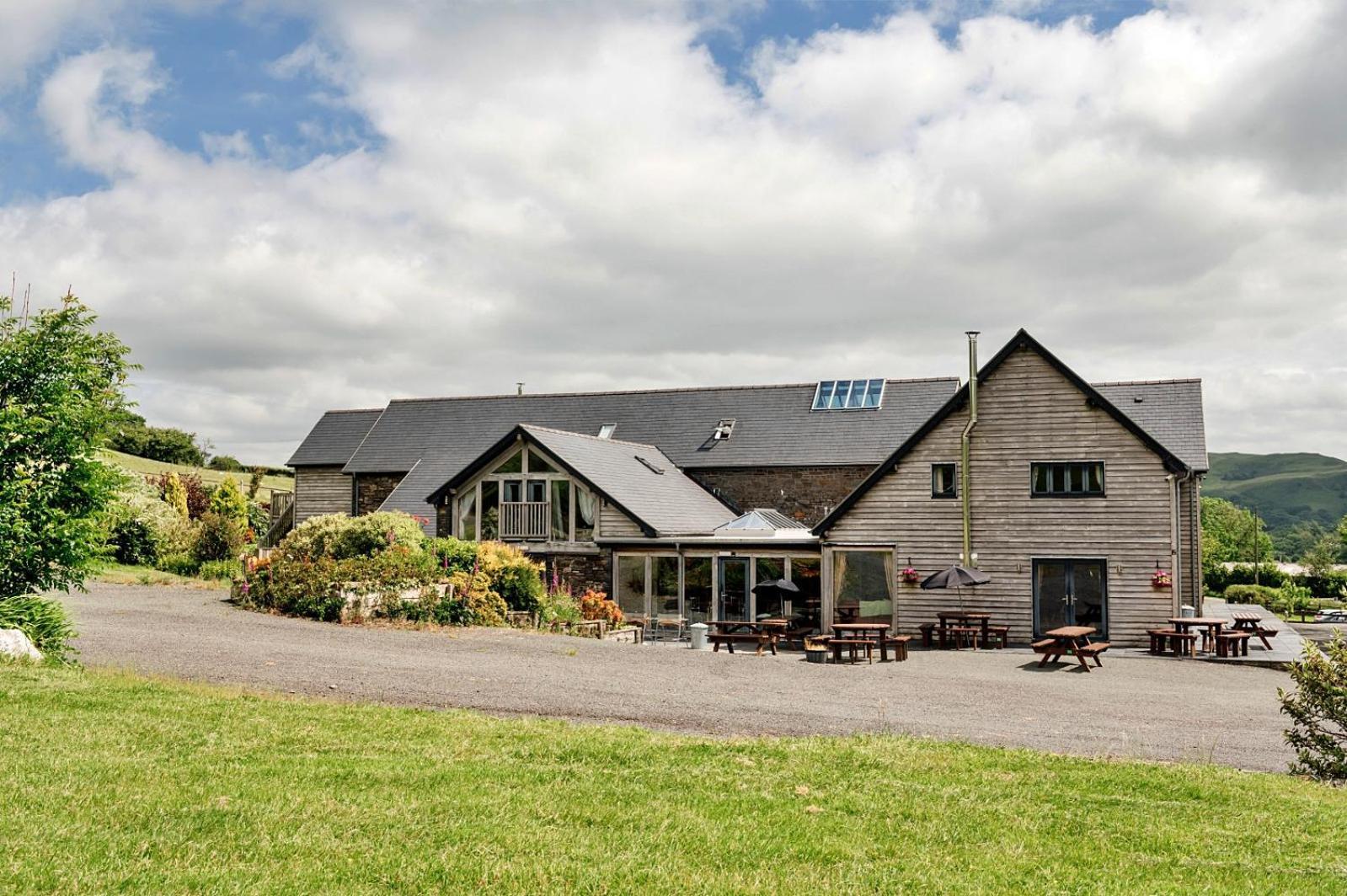Finest Retreats - The Welsh Barn Villa Aberystwyth Exterior photo